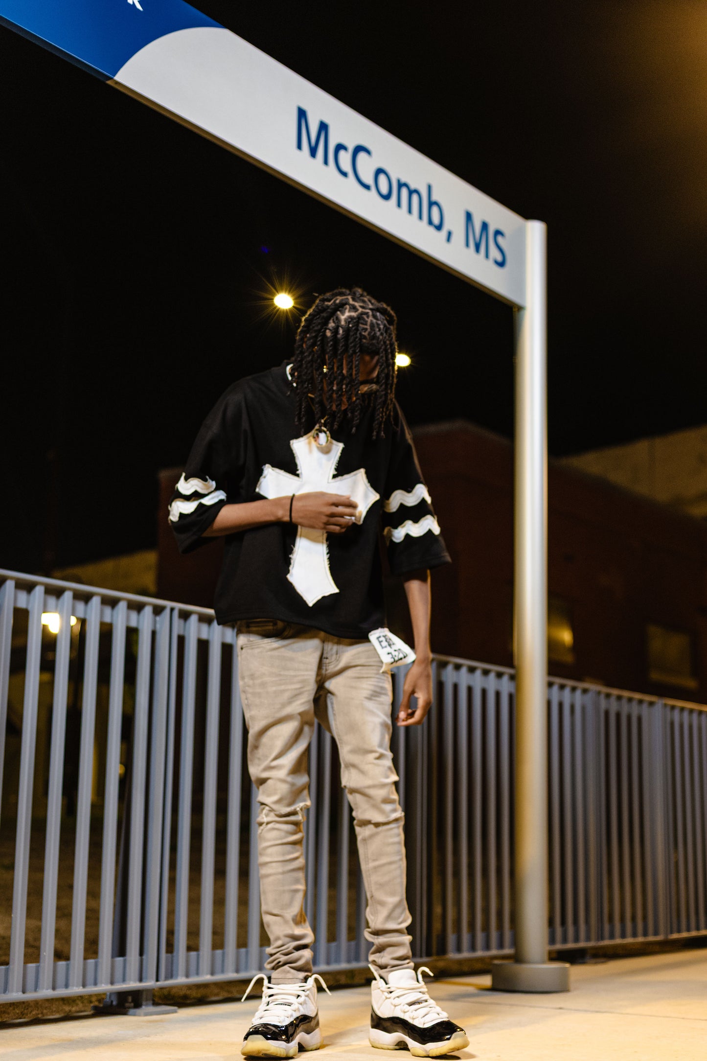 XCEEDING BLACK CROSS TEE