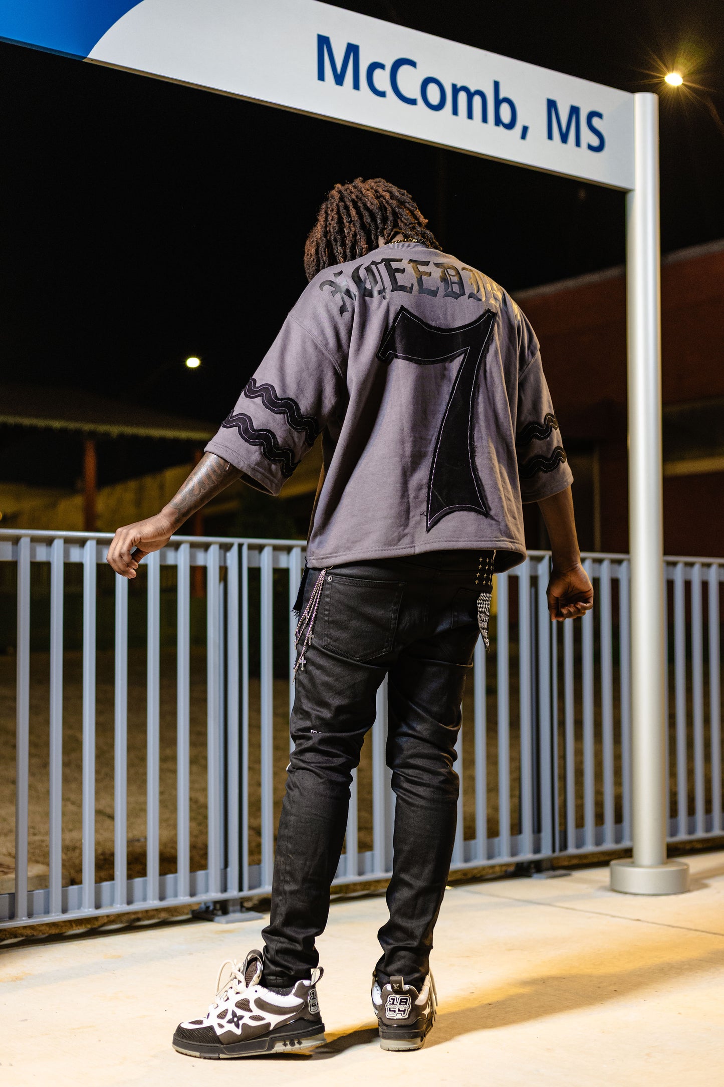 XCEEDING GREY CROSS TEE